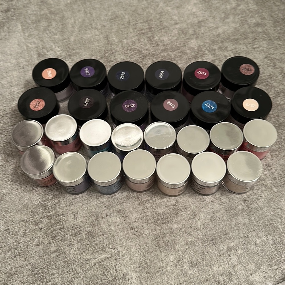 dip powder lot